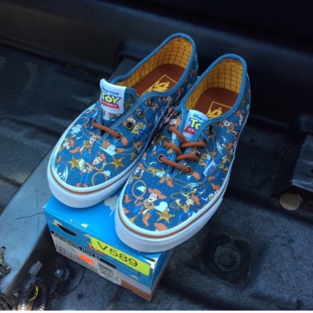 vans authentic(toy story)woody/true white